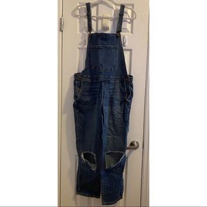 BDG ripped knew overalls size L